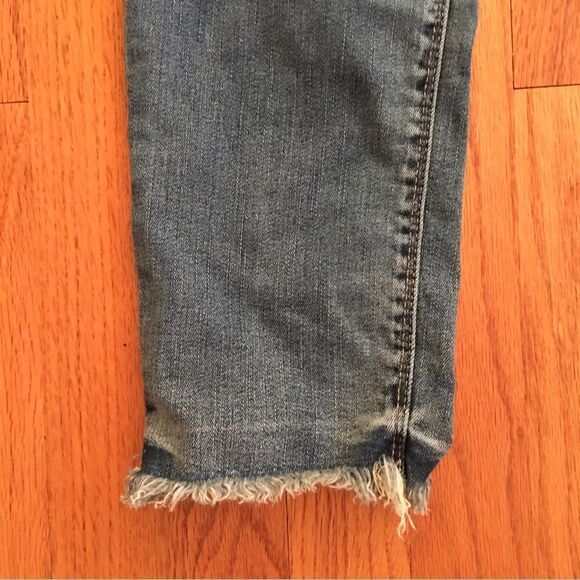 Lucky Brand Frayed Edge Brooke Legging Jeans | Size 12 - Picture 9 of 13